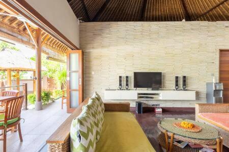 Villa Agung Нуса-Лембонган Экстерьер фото
